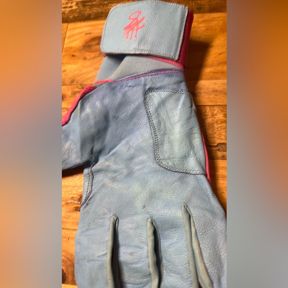 Pink and Blue No Surrender Gloves L - Picture 4 of 13